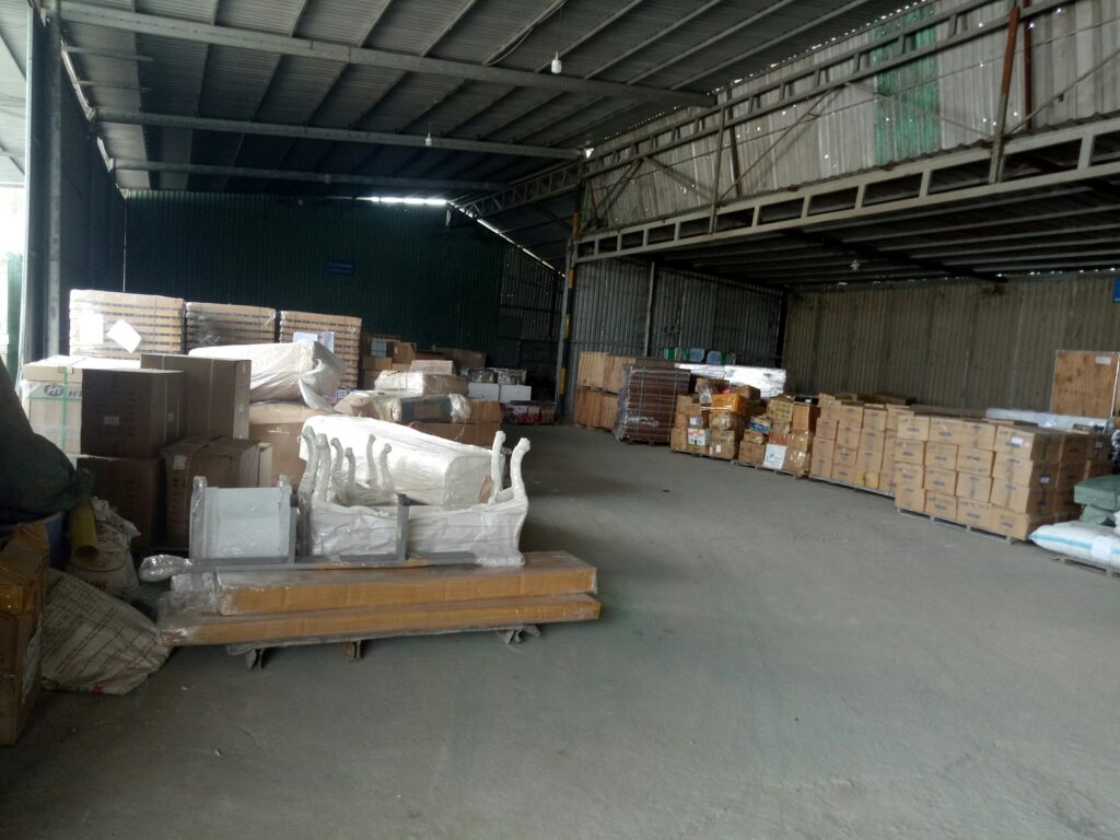 Xe tải chở hàng Vĩnh Phúc đi Sài Gòn