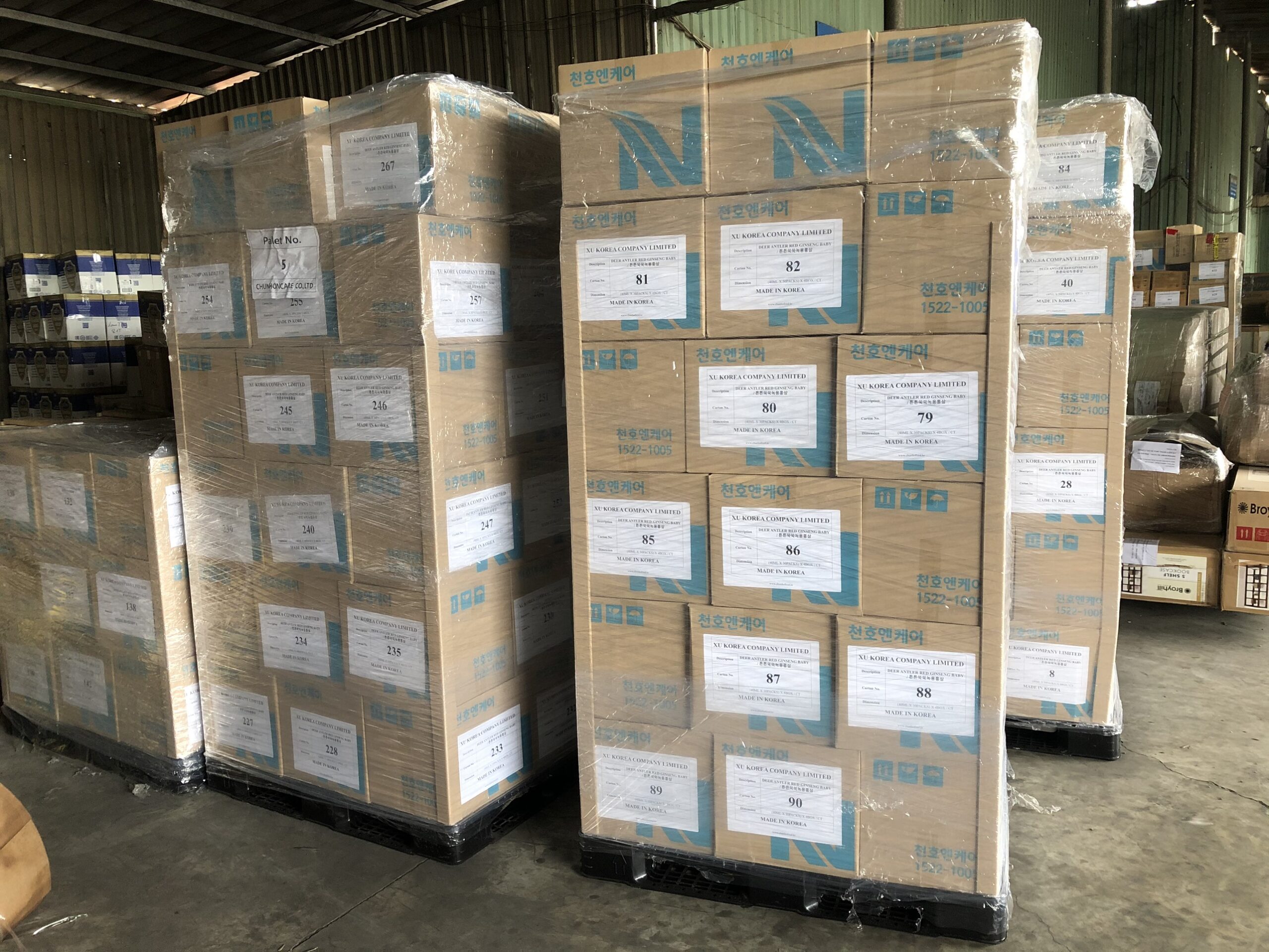 Dịch vụ chở hàng chuyên nghiệp đảm bảo hàng hóa nguyên vẹn tuyệt đối. Dịch vụ chở hàng chuyên nghiệp đảm bảo hàng hóa nguyên vẹn tuyệt đối.