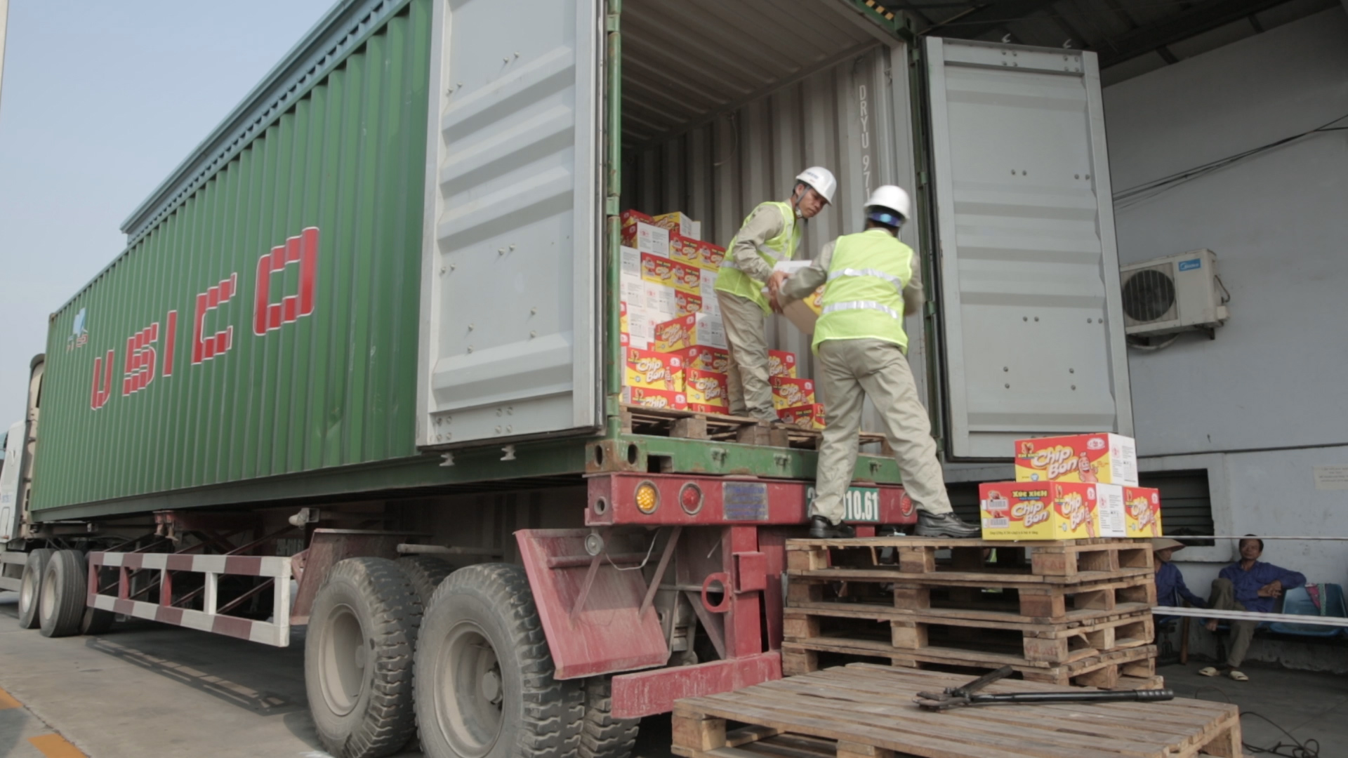 Vận chuyển hàng trọn gói từ bốc xếp đến giao nhận tận nơi hoàn tất. Vận chuyển hàng an toàn từ Hải Dương đi Bình Dương chuyên nghiệp.