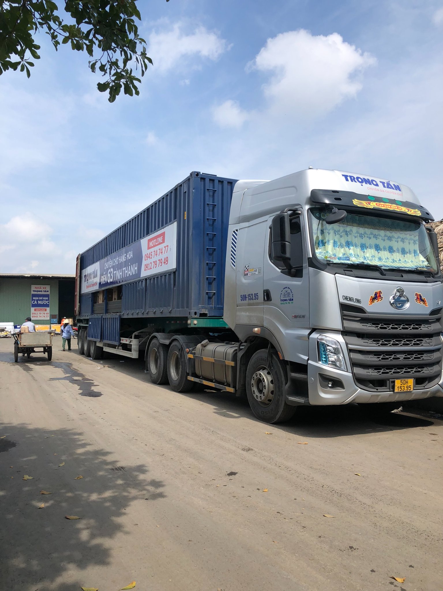 Cho thuê xe đầu kéo container tuyến Hà Nam Quảng Nam, đội xe chủ động không lo thiếu xe mùa cao điểm, hợp đồng minh bạch, hóa đơn VAT đầy đủ Cho-thue-xe-dau-keo-container-cho-hang-ha-nam-di-quang-nam