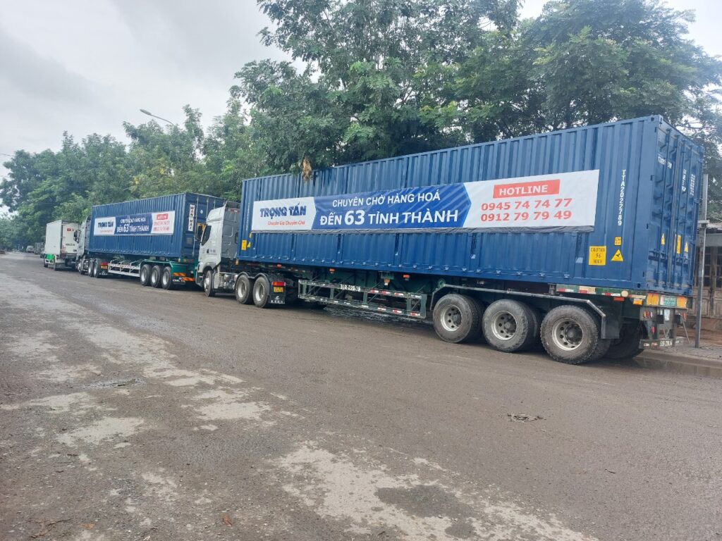 Xe container chở hàng từ An Giang đi Vĩnh Phúc