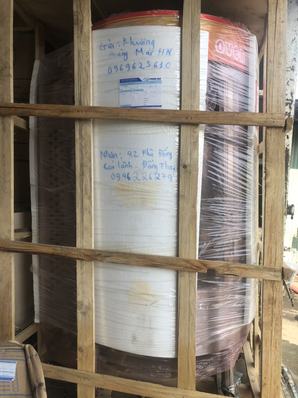 Dịch vụ vận chuyển thiết bị công nghiệp đi Đắk Nông bằng xe đầu kéo container, áp dụng quy trình gia cố chằng buộc an toàn, hỗ trợ giao nhận tận chân công trình đúng hẹn Dich-vu-van-chuyen-thiet-bi-cong-nghiep-di-Dak-Nong-bang-xe-dau-keo-an-toan