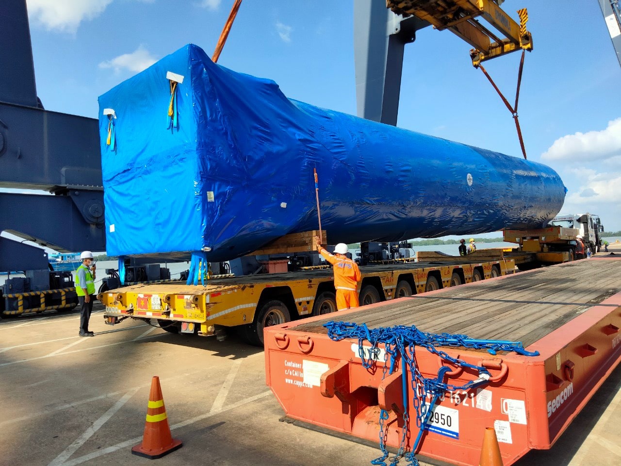 Vận chuyển hàng siêu trường siêu trọng cẩn thân và an toàn van-chuyen-hang-sieu-truong-sieu-trong