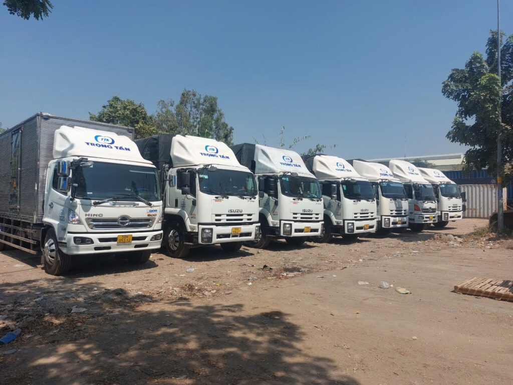 Cho thuê xe tải 20 tấn chở hàng - Đội xe hùng hậu, phục vụ 24/7