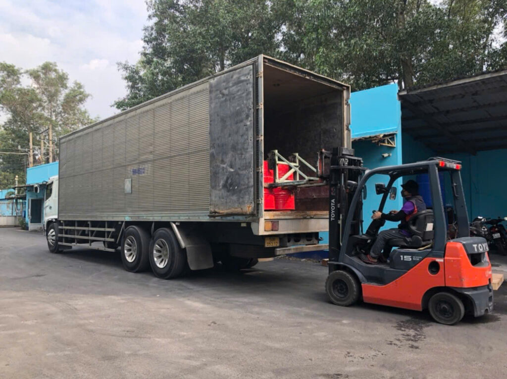Hàng hóa được giao tận nơi đến thành phố Sơn La, đảm bảo đúng tiến độ, hỗ trợ bốc xếp và bàn giao an toàn cho khách hàng giao-hang-tan-noi-den-thanh-pho-son-la-an-toan
