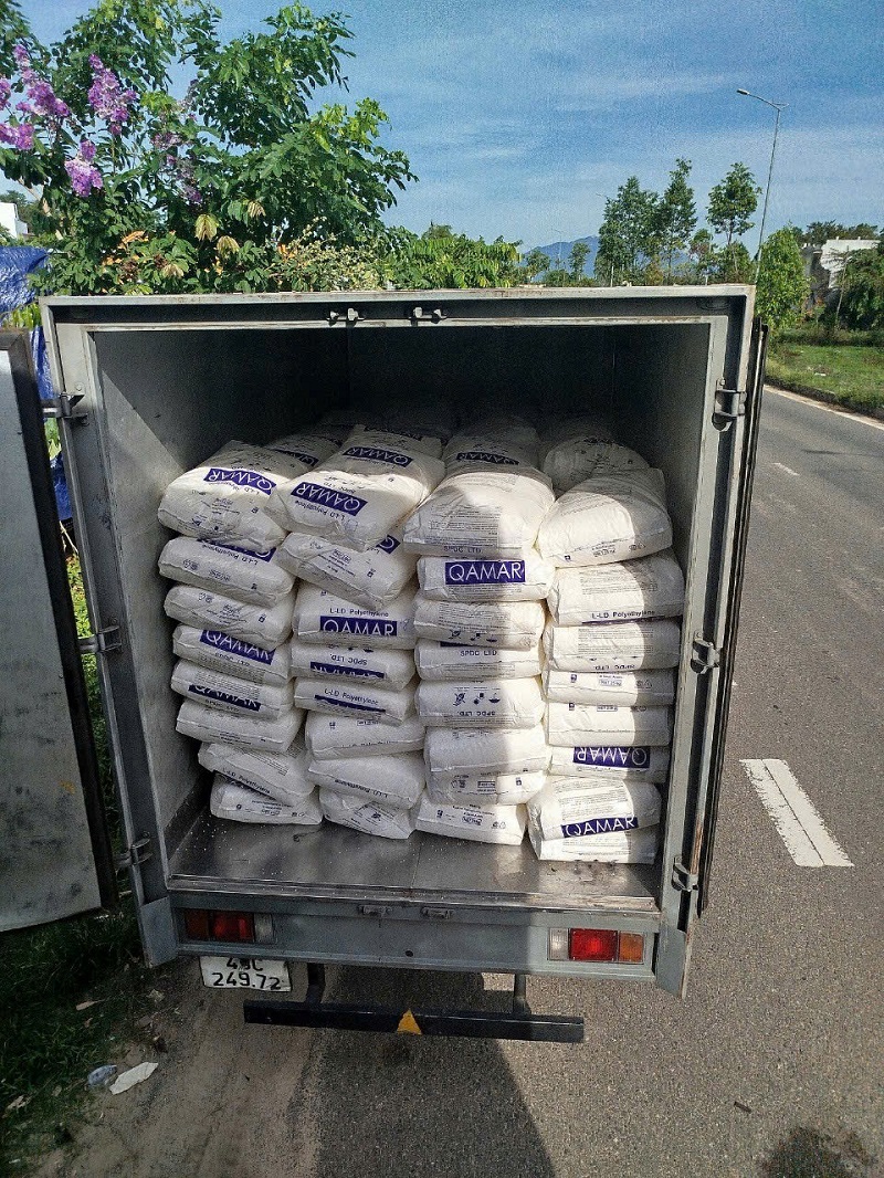 Tối ưu chi phí vận tải với dịch vụ cho thuê xe Container chở hàng Hưng Yên đi Quảng Trị chuyên nghiệp.