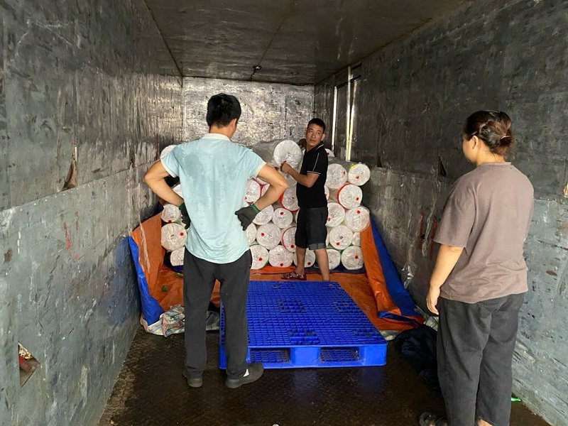 Trọng Tấn sở hữu một đội xe hùng hậu với đa dạng các loại tải trọng