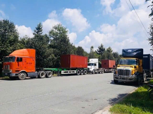 Xe đầu kéo container 40 feet Xe đầu kéo container 40 feet