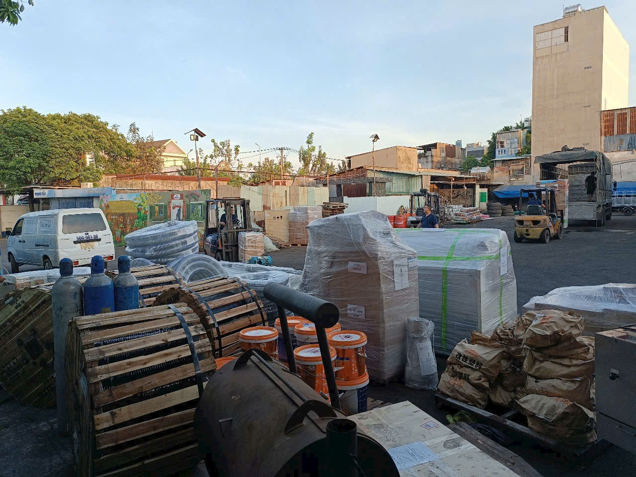 Nhận vận chuyển các loại mặt hàng đi Quảng Bình Cac-loai-mat-hang