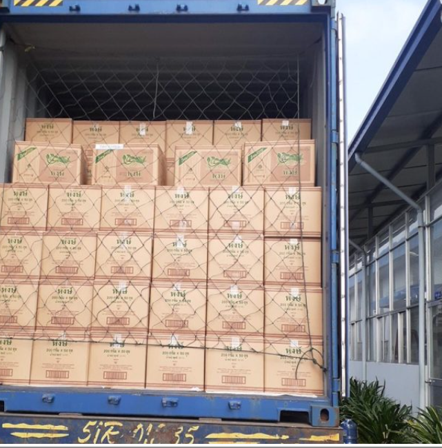 Dịch vụ xe đầu kéo container chở hàng mỹ phẩm cao cấp thương hiệu lớn Nam Định đi Bình Định, container kín bảo vệ khỏi độ ẩm ánh sáng va đập giao nguyên vẹn Xe-dau-keo-cho-hang-gia-tri-cao-an-toan-nam-dinh-di-binh-dinh