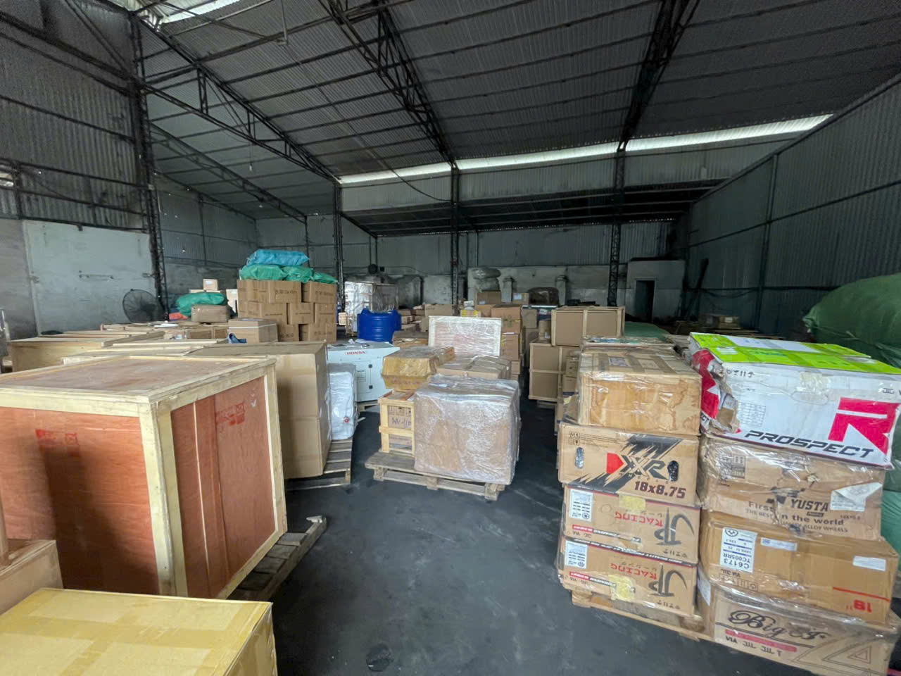 Nhận vận chuyển các loại mặt hàng đi Bình Dương Cac-laoi-mat-hang