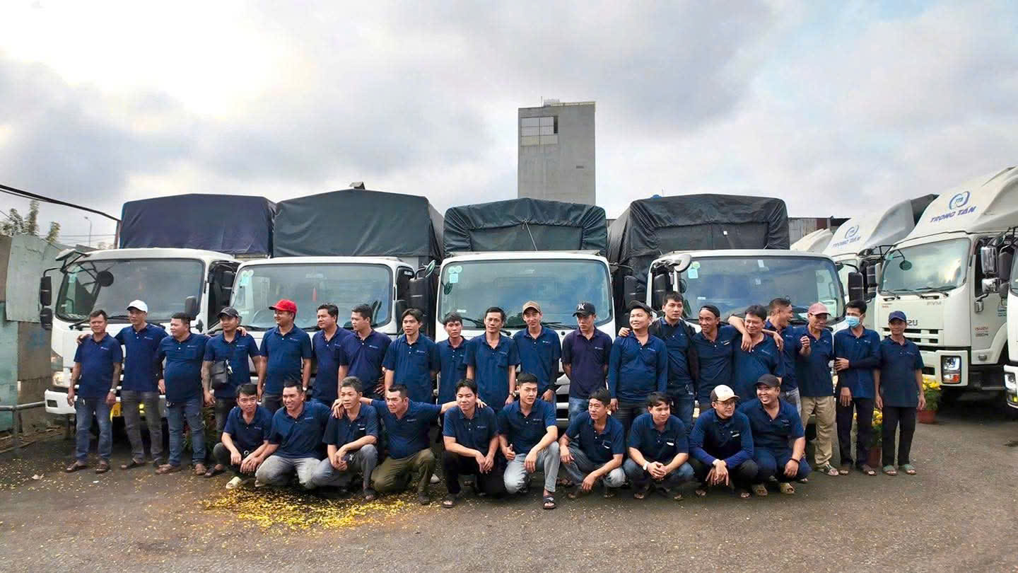 Đội ngũ tài xế container tuyến Cần Thơ giàu kinh nghiệm, chạy an toàn Đội ngũ tài xế đầu kéo đi Cần Thơ giàu kinh nghiệm