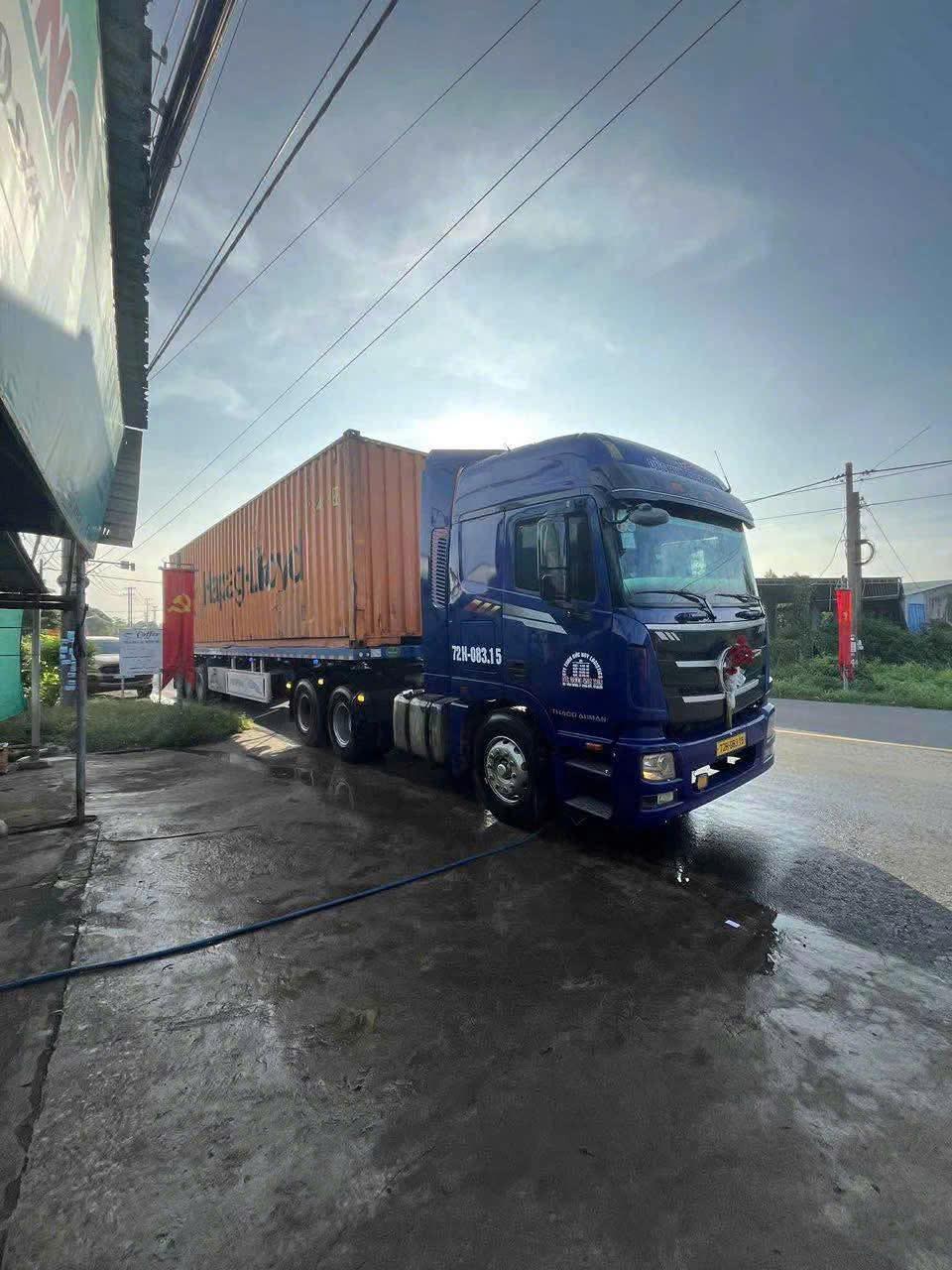 Xe đầu kéo chở hàng nhanh chóng an toàn tận tâm Xe-dau-keo