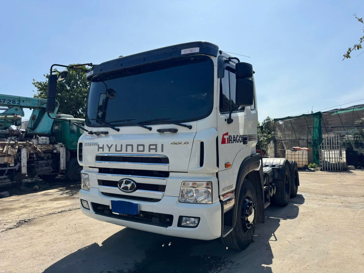 Cho thuê xe đầu kéo chở hàng giá rẻ , vận chuyển an toàn và tận tâm Xe-dau-keo-Container