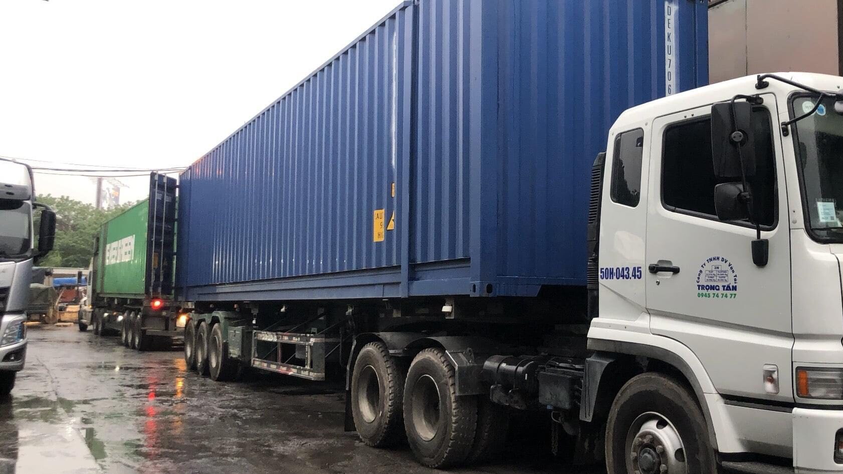 Lựa chọn container 40 feet đi Bắc Giang giúp tối ưu không gian xếp các kiện hàng cồng kềnh, giảm số chuyến xe và mang lại hiệu quả kinh tế cao cho chủ hàng. Container-40-feet