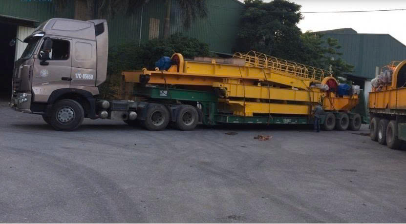 Quy trình thuê xe đầu kéo kết hợp rơ moóc vận chuyển hàng quá khổ, hàng siêu trọng được thực hiện bài bản, đảm bảo an toàn, đúng kỹ thuật và đúng tiến độ. quy-trinh-thue-xe-dau-keo-cho-hang-qua-kho