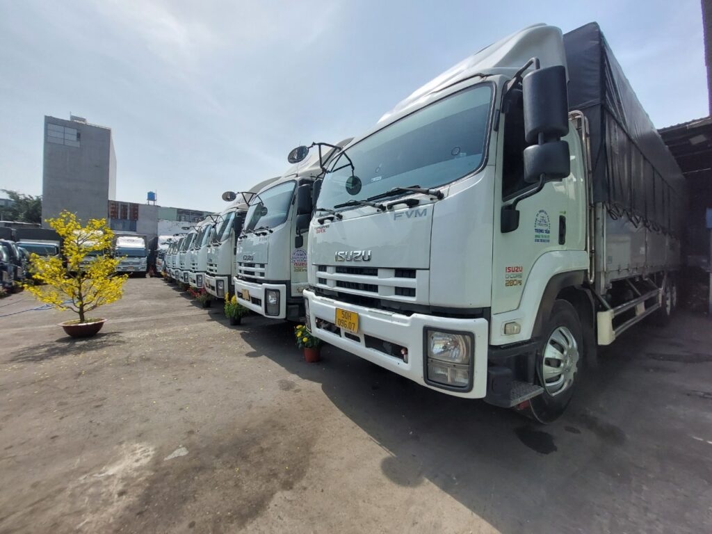 Đội xe tải 15 tấn chuyên tuyến Tây Ninh đi Thái Nguyên nhận vận chuyển hàng ghép, hàng nguyên chuyến, giao hàng tận nơi đến khu công nghiệp, nhà máy và kho bãi. doi-xe-tai-15-tan-chuyen-tuyen-tay-ninh-di-thai-nguyen-van-chuyen-moi-ngay