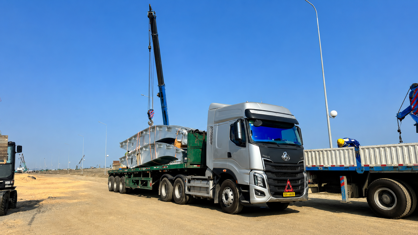 Xe đầu kéo chuyên vận chuyển thiết bị, vật tư công nghiệp, vật liệu xây dựng và hàng hóa đến nhà máy, công trình, bảo đảm an toàn, đúng tiến độ và hiệu quả vận chuyển. van-chuyen-thiet-bi-vat-tu-bang-xe-dau-keo