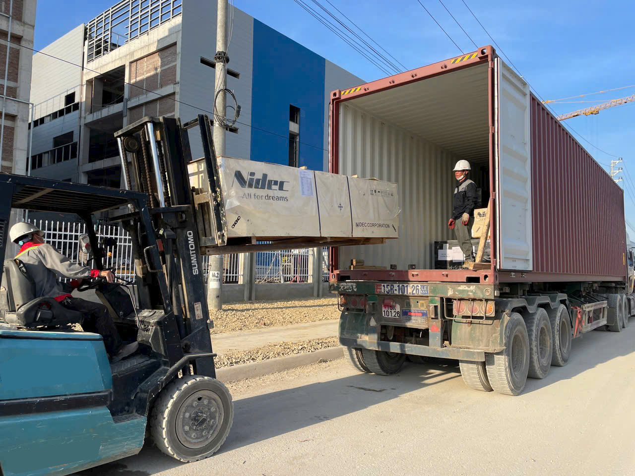 Dịch vụ xe container trả hàng tại KCN Trảng Bàng nhanh chóng, đúng hẹn, đảm bảo an toàn hàng hóa, hỗ trợ giao nhận linh hoạt, phục vụ chuyên nghiệp, uy tín toàn quốc Xe-container-tra-hang-tai-KCN-Trang-Bang-dung-hen