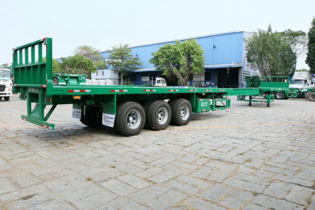 Mooc sàn 3 trục 45 feet chuyên vận chuyển sắt thép, dầm thép, kết cấu thép và vật liệu xây dựng từ Tây Ninh đi Hà Nội đúng tiến độ. mooc-san-3-truc-45-feet-chuyen-cho-hang-sat-thep-di-ha-noi-an-toan