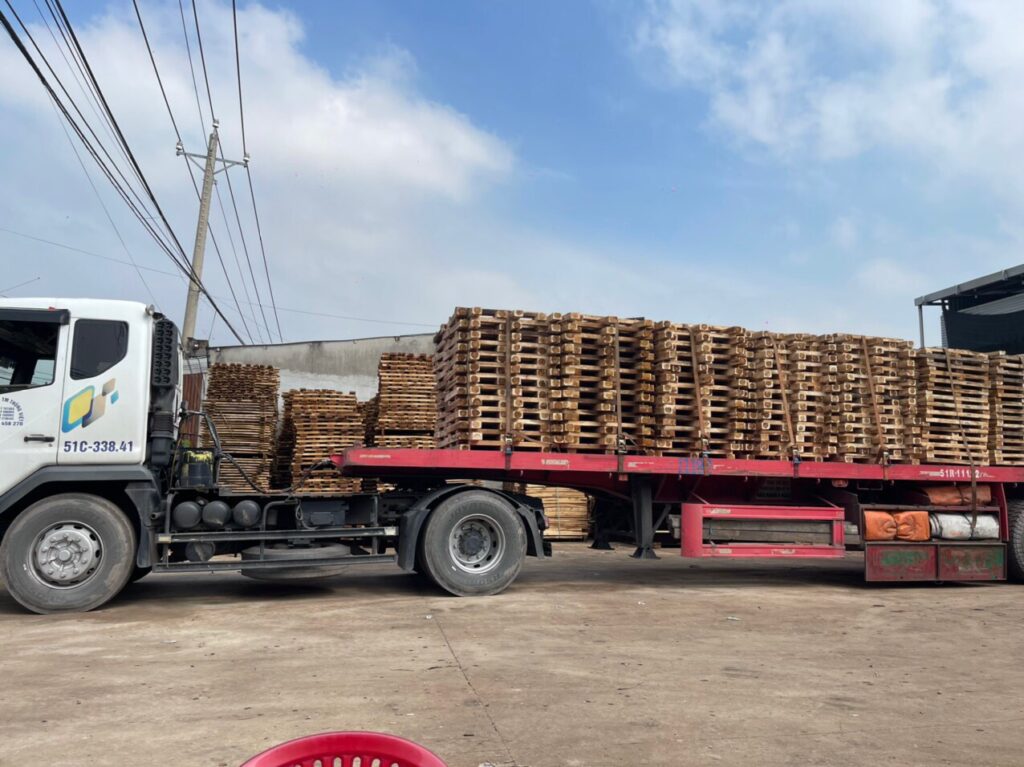 mooc-san-van-chuyen-pallet-go-tu-tay-ninh-di-quang-binh