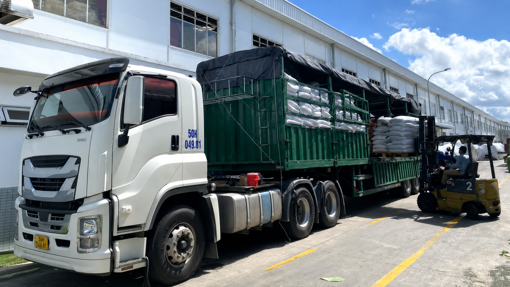 Dịch vụ vận chuyển hàng hóa an toàn với quy trình bảo quản cẩn thận, giao hàng đúng tiến độ và cập nhật tình trạng đơn hàng liên tục cho khách hàng. van-chuyen-hang-hoa-an-toan-dung-tien-do-theo-doi-don-hang-nhanh-chong-chuyen-nghiep