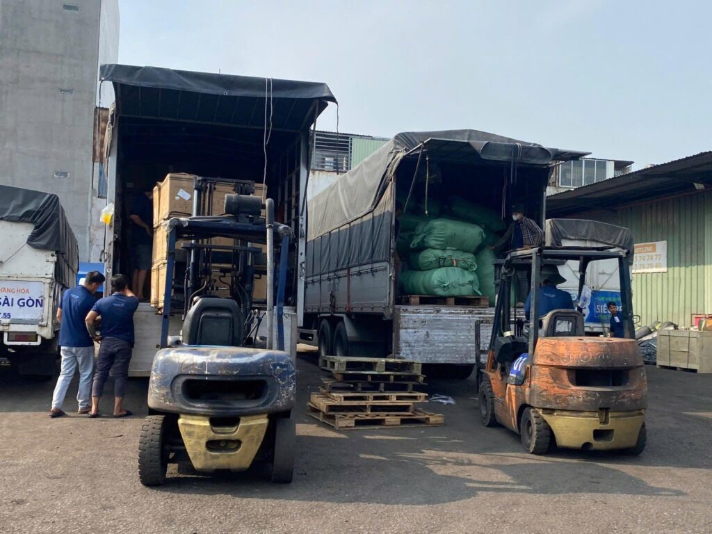 Dịch vụ vận chuyển hàng nguyên chuyến và hàng ghép từ Tây Ninh đi Lạng Sơn, nhận đa dạng hàng hóa, tối ưu chi phí, giao nhận linh hoạt theo yêu cầu khách hàng van-chuyen-hang-nguyen-chuyen-va-hang-ghep-tay-ninh-di-lang-son-nhanh-chong