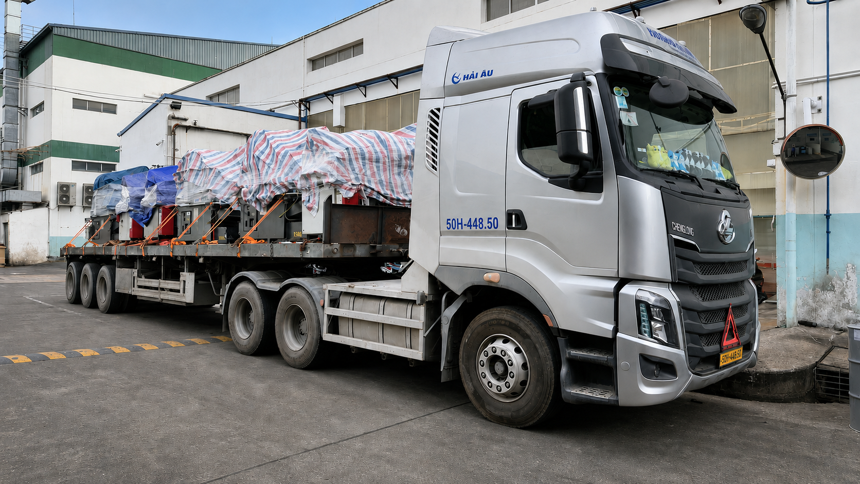 Địa chỉ nhận hàng và thời gian tiếp nhận được xác nhận trước giúp việc giao hàng đúng kế hoạch và hạn chế phát sinh. xac-dinh-kich-thuoc-hang-truoc-khi-xep-len-xe
