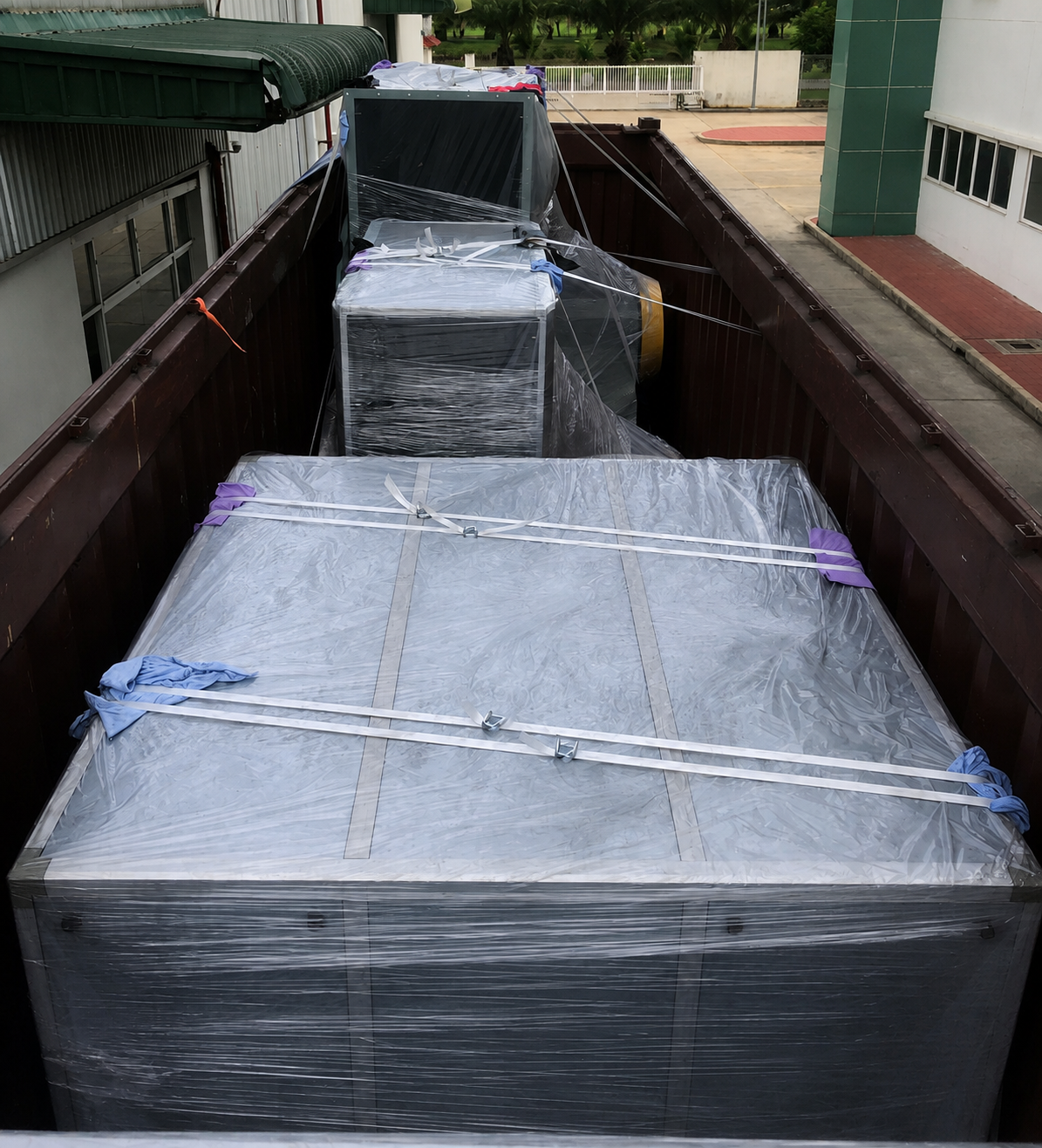 Nhận vận chuyển hàng hóa từ Tây Ninh đến khu vực Chu Lai phục vụ sản xuất, kho bãi, logistics và các hoạt động liên quan. hang-hoa-duoc-giao-truc-tiep-den-nha-may