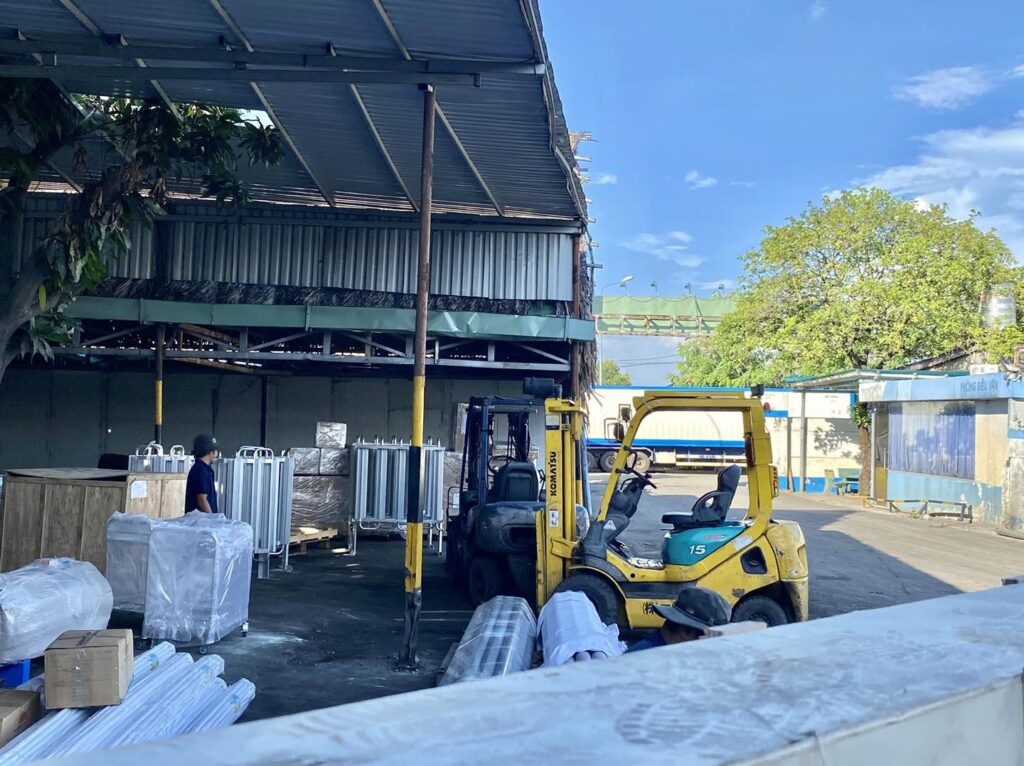 Các loại hàng thường vận chuyển bằng xe tải 15 tấn gồm máy móc, thiết bị, vật liệu xây dựng, nội thất và hàng công nghiệp từ Vũng Tàu đi Yên Bái cac-loai-hang-thuong-van-chuyen-bang-xe-tai-15-tan-vung-tau-di-yen-bai