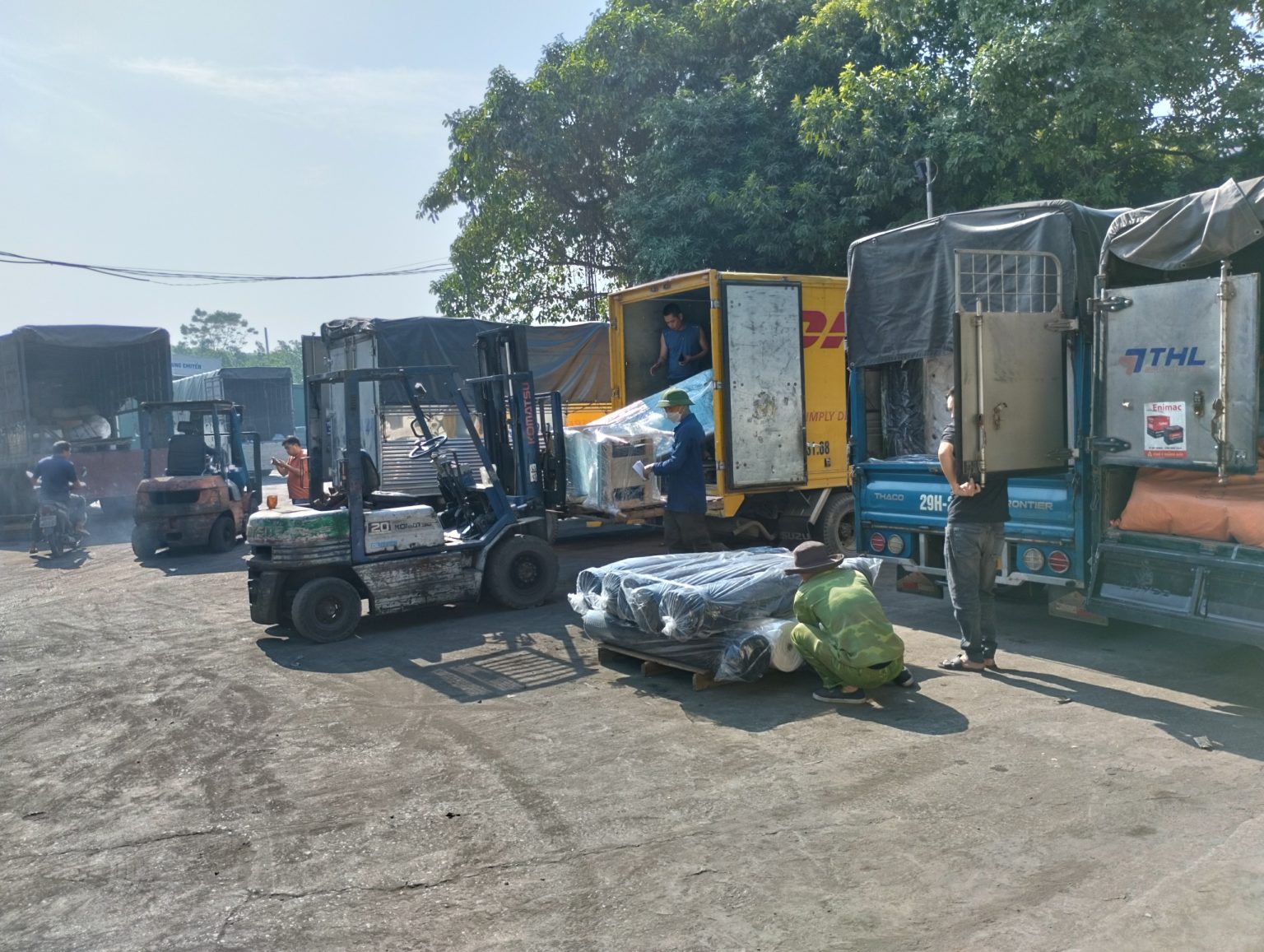 Xe nhận hàng tại Bắc Ninh, sắp xếp và vận chuyển theo lịch hằng ngày đến Hà Tĩnh, hỗ trợ giao tại kho hoặc tận nơi, chủ động thời gian và hình thức giao nhận theo nhu cầu. xe-tai-nhan-va-van-chuyen-hang-bac-ninh-di-ha-tinh-moi-ngay