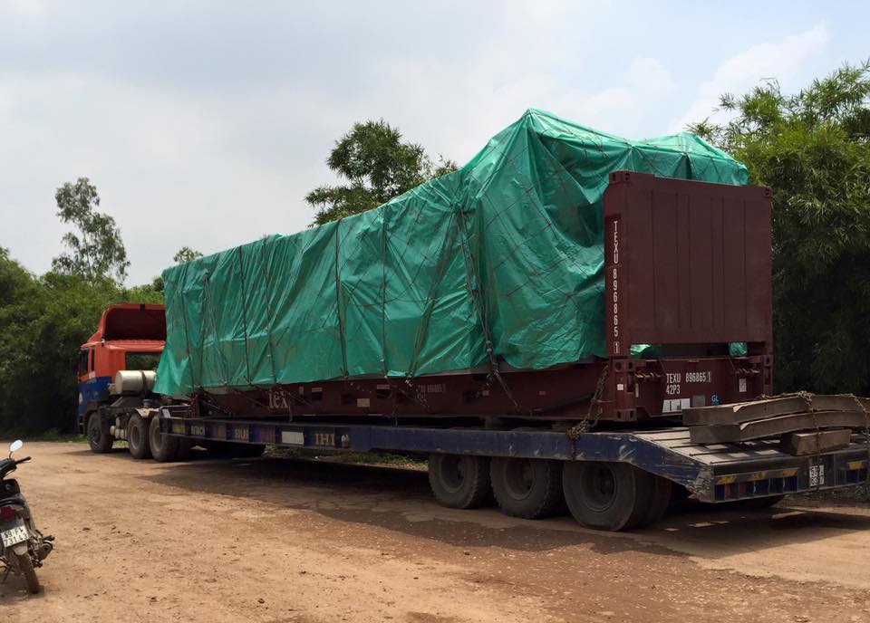 Hàng hóa được cố định và chằng buộc đúng kỹ thuật trước khi vận chuyển từ Tây Ninh đi Lâm Đồng, hạn chế xê dịch và đảm bảo ổn định. co-dinh-hang-hoa-dung-ky-thuat-chuyen-nghiep-khi-van-chuyen-tay-ninh-di-lam-dong