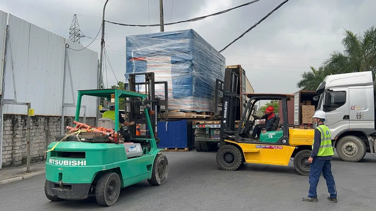 Nhận vận chuyển máy móc công nghiệp, thiết bị sản xuất và hàng phục vụ nhà xưởng từ Tây Ninh đến Quảng Nam. van-chuyen-thiet-bi-cong-nghiep-va-may-moc-nha-xuong