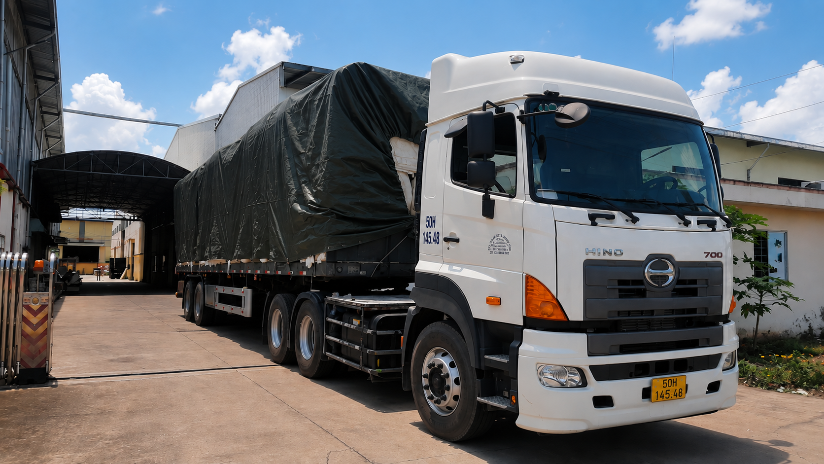 Thống nhất thời gian giao nhận từ sớm giúp quá trình điều xe thuận lợi, hạn chế thời gian chờ và đảm bảo tiến độ cho từng đơn hàng. xac-nhan-lich-giao-hang-truoc-khi-dieu-xe-dau-keo-van-chuyen