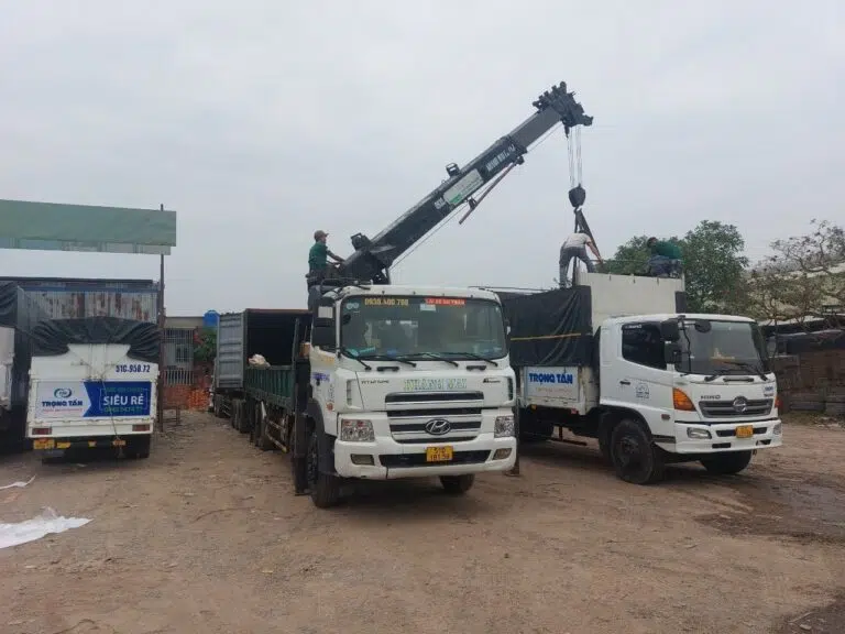 Chỉ cần cung cấp thông tin hàng, địa chỉ lấy giao và thời gian mong muốn, nhà xe sẽ dựa vào đó để sắp xếp phương án vận chuyển phù hợp. dat-xe-tai-8-tan-cho-hang-tu-bac-ninh-vao-tay-ninh