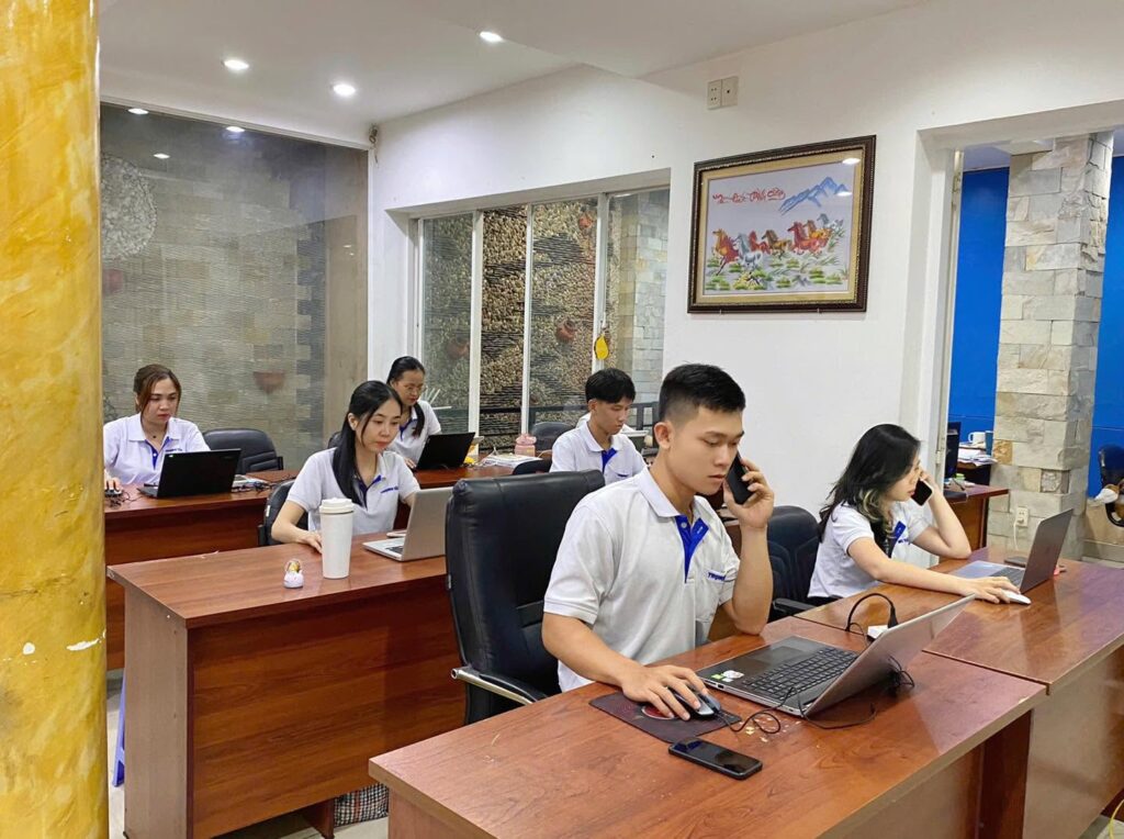 nhan-vien-kinh-doanh-tu-van-ho-tro-khach-hang-van-chuyen-hang-vung-tau-di-ha-giang