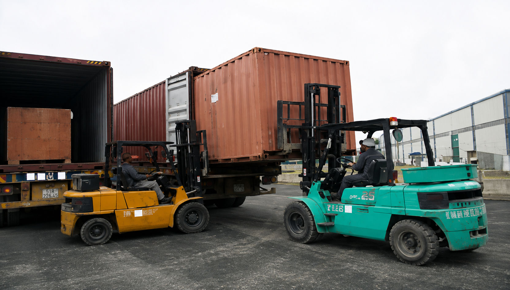 Khối lượng và số lượng hàng hóa là cơ sở để sắp xếp phương tiện phù hợp, giúp quá trình vận chuyển diễn ra hiệu quả và tối ưu chi phí. khoi-luong-hang-hoa-anh-huong-den-chi-phi-va-ke-hoach-van-chuyen