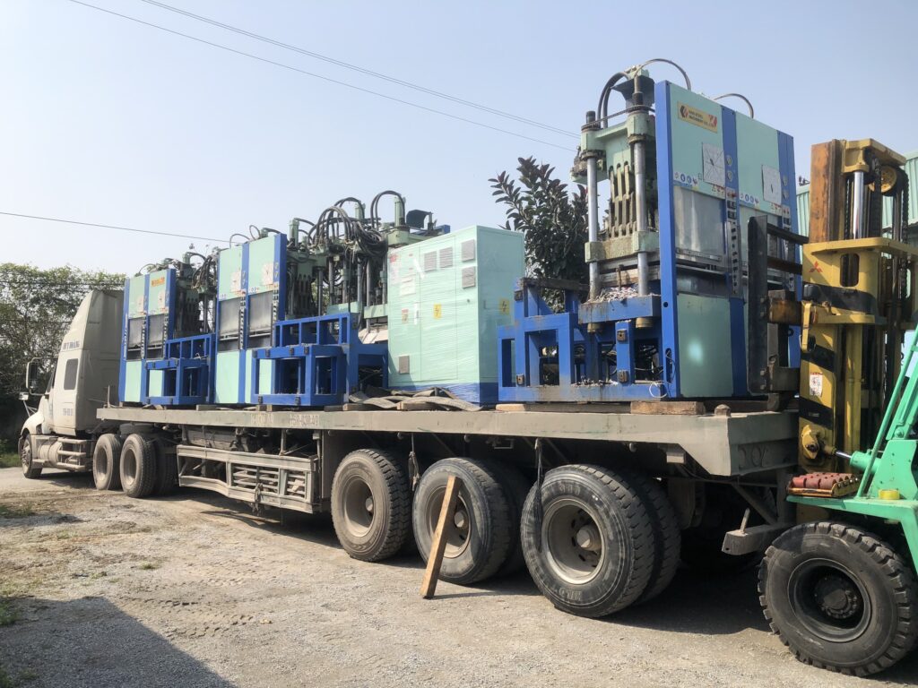Xe đầu kéo moóc sàn giao hàng máy móc thiết bị công nghiệp đến Lào Cai, hỗ trợ vận chuyển hàng kích thước lớn và tải trọng cao xe-dau-keo-mooc-san-giao-hang-may-moc-thiet-bi-cong-nghiep-den-lao-cai