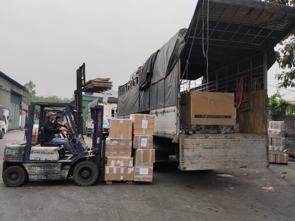 Xe tải 15 tấn nhận vận chuyển hàng ghép từ Vũng Tàu đi Lạng Sơn, phù hợp với các lô hàng vừa và nhỏ cần giao tận kho theo lịch trình xe-tai-15-tan-nhan-van-chuyen-hang-ghep-tu-vung-tau-di-lang-son