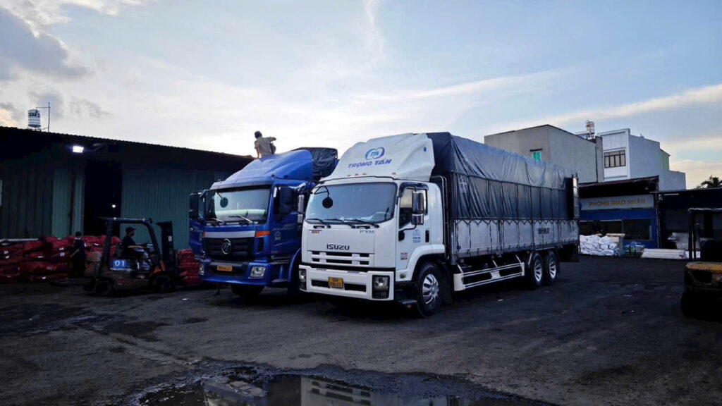 Xe tải 15 tấn vận chuyển hàng hóa từ Vũng Tàu đi Lào Cai, phù hợp chở hàng số lượng lớn và các mặt hàng cồng kềnh xe-tai-15-tan-van-chuyen-hang-hoa-tu-vung-tau-di-lao-cai