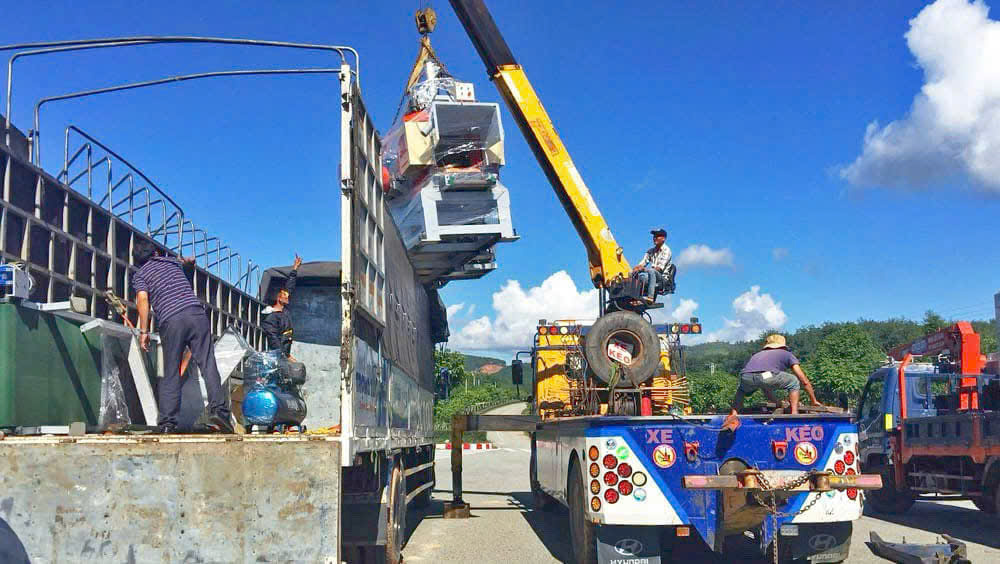 Xe tải 8 tấn nhận hàng tại kho, nhà máy hoặc địa điểm khách yêu cầu và giao tận nơi đến đúng địa chỉ. xe-tai-8-tan-nhan-hang-tai-hung-yen-va-giao-tan-noi-theo-yeu-cau