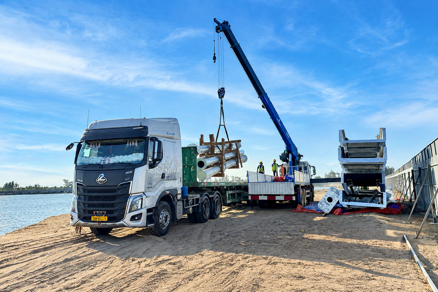 Nhận vận chuyển hàng hóa nặng đến tận công trình, hỗ trợ giao đúng địa điểm và thời gian khách hàng yêu cầu. van-chuyen-hang-hoa-nang-giao-tan-noi-phuc-vu-cong-trinh