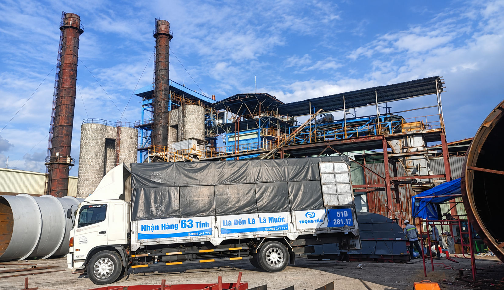 Xe tải 8 tấn nhận chở sắt thép, thiết bị, vật liệu và phụ kiện công trình từ Hưng Yên đi Đắk Lắk. xe-tai-8-tan-cho-vat-tu-cong-trinh-tu-hung-yen-di-dak-lak