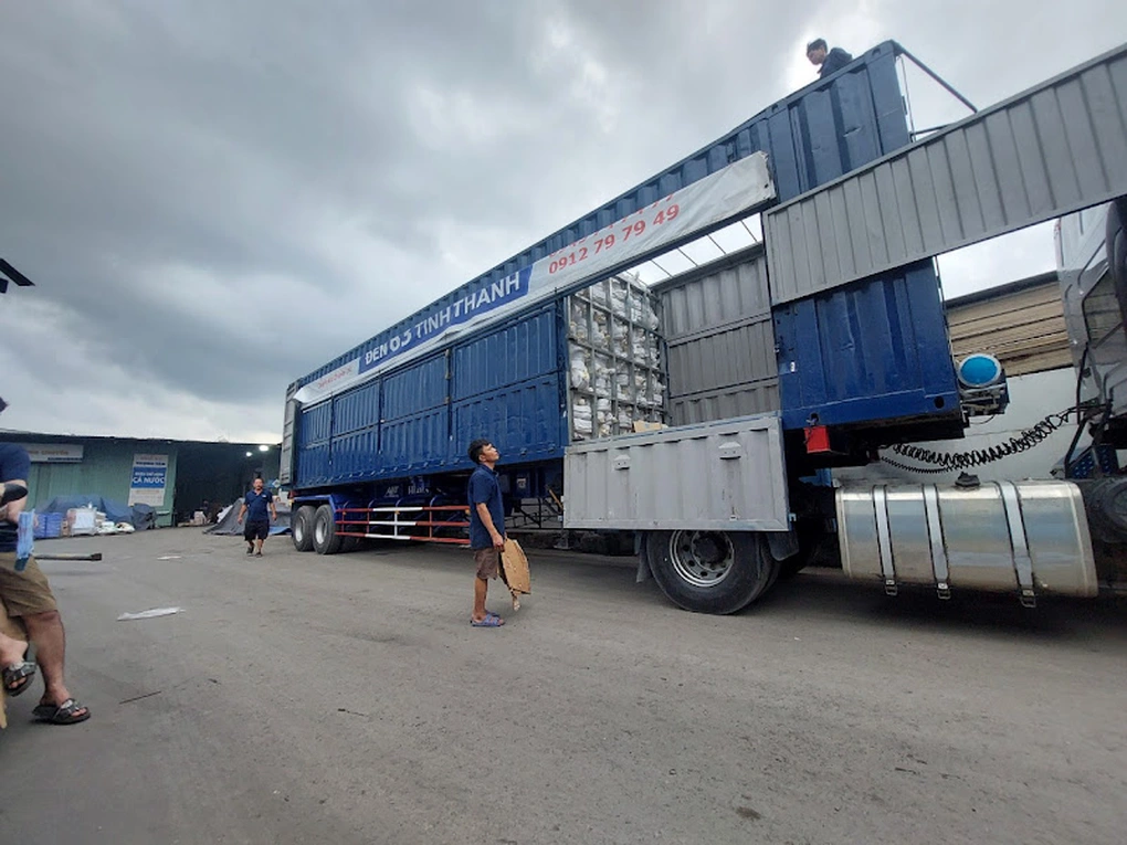 Đầu kéo 30 tấn thích hợp chở máy sản xuất, thiết bị dự án và các kiện vật tư lớn từ Bắc Ninh vào Đà Nẵng. dau-keo-30-tan-cho-may-cong-nghiep-va-thiet-bi-du-an-bac-ninh-di-da-nang