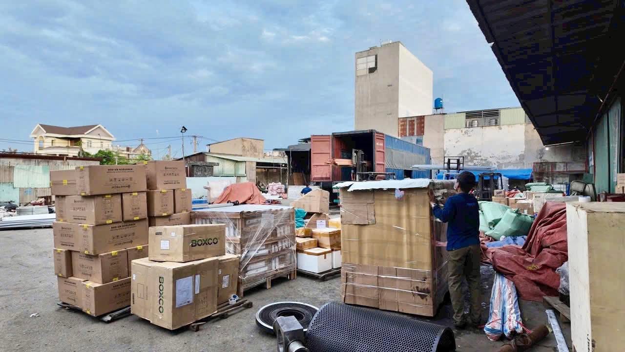 Cước vận chuyển tùy theo trọng lượng, kích thước và hình thức gửi hàng. Hỗ trợ hàng ghép, hàng cồng kềnh và bao xe nguyên chuyến. gia-cuoc-xe-tai-8-tan-bac-ninh-di-dong-thap-theo-hang-ghep-va-bao-xe