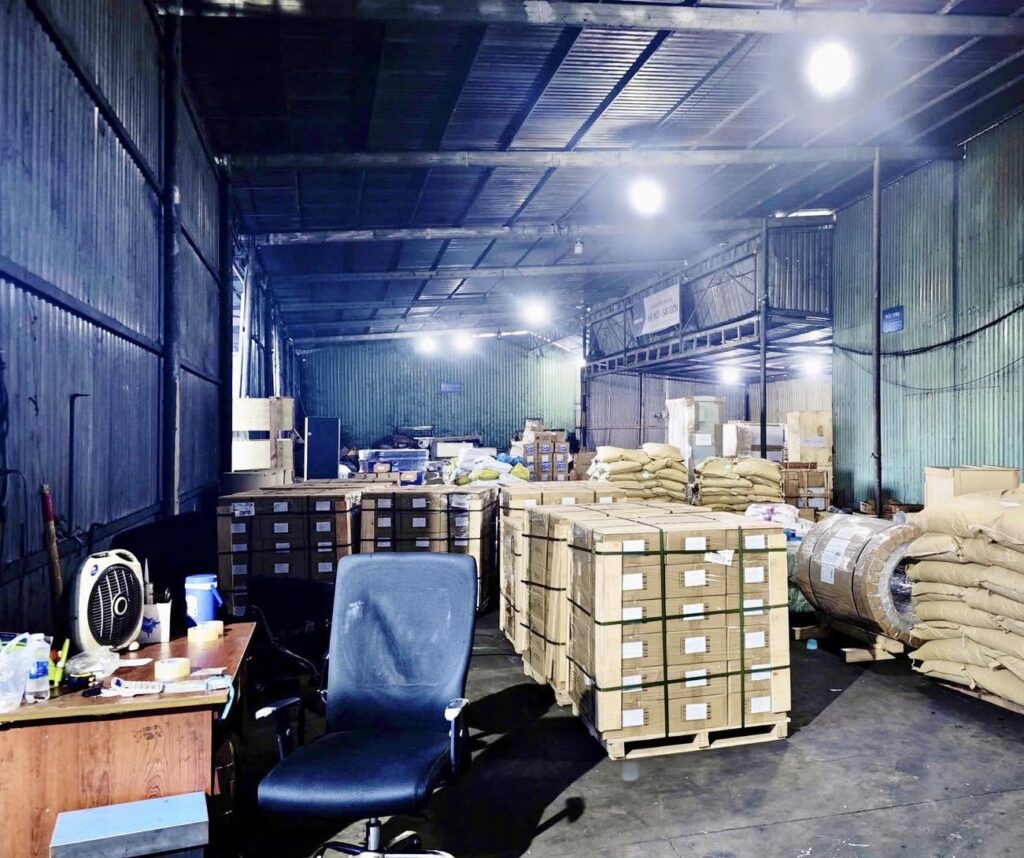 Máy móc, thiết bị công nghiệp, vật tư xây dựng, nội thất và hàng đóng kiện thường xuyên được vận chuyển từ Vũng Tàu đi Gia Lai bằng xe tải 15 tấn. hang-hoa-thuong-xuyen-van-chuyen-tu-vung-tau-di-gia-lai-bang-xe-tai