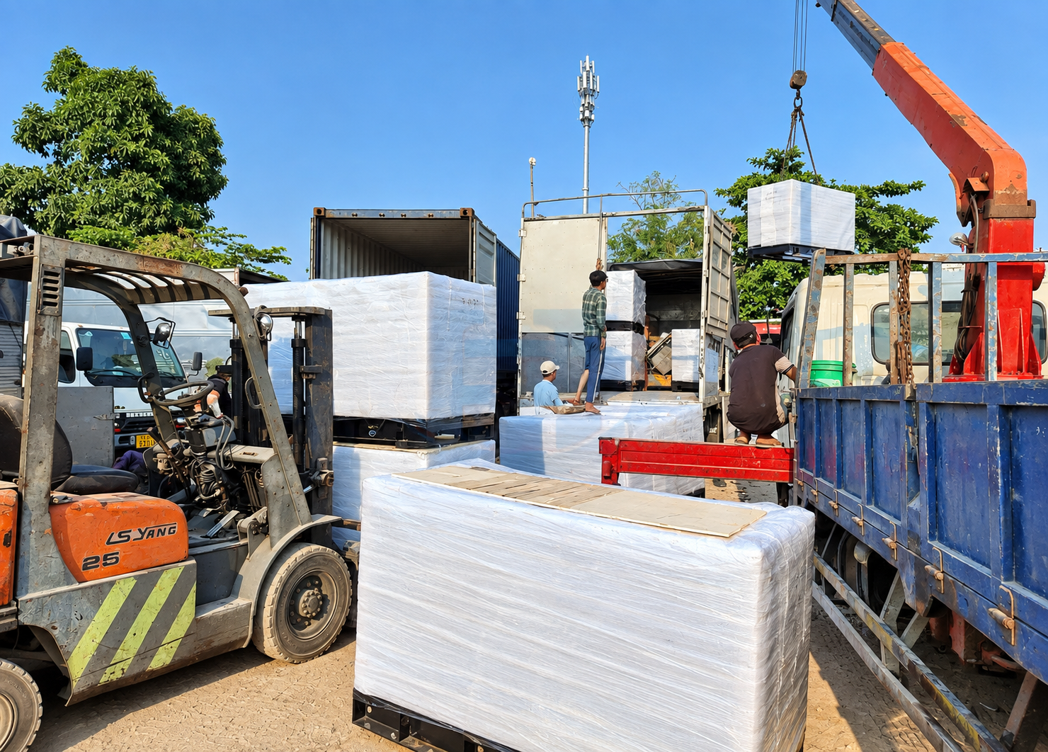 Cước xe 8 tấn phụ thuộc vào quãng đường, địa chỉ giao nhận, trọng lượng, kích thước hàng và hình thức ghép hay bao xe. gia-thue-xe-tai-8-tan-hung-yen-di-da-nang-phu-thuoc-vao-tung-lo-hang