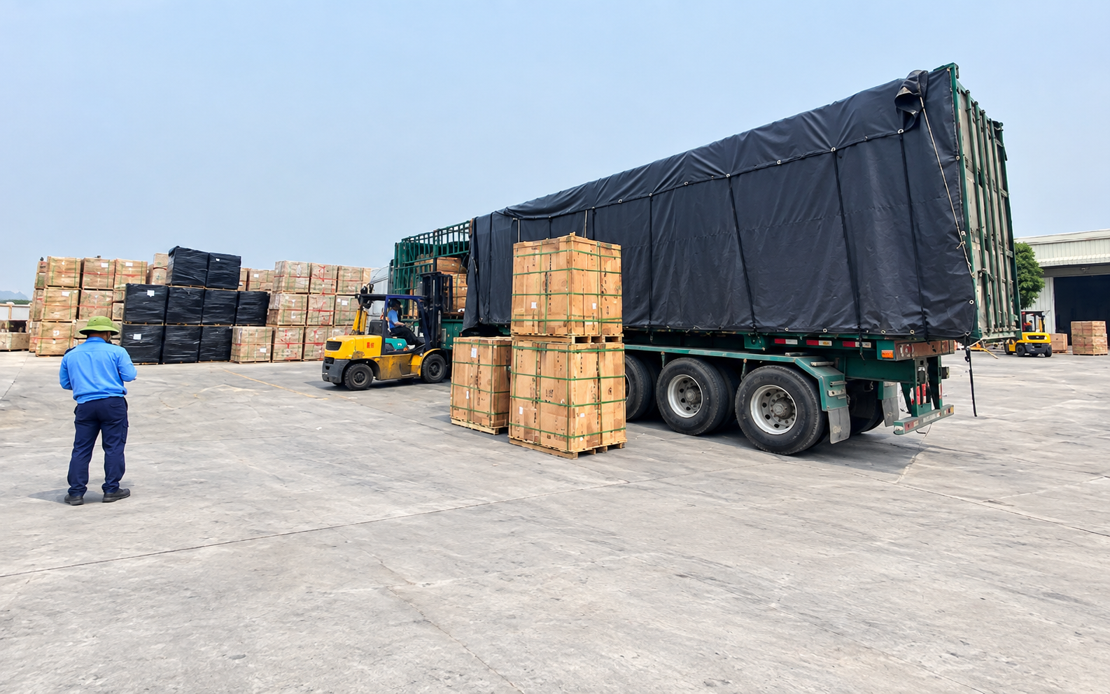 Chuyến hàng Bắc Ninh – Đà Nẵng được chủ động thời gian chạy, nghỉ xe và sắp xếp điểm giao để đảm bảo tiến độ. xe-dau-keo-tren-tuyen-bac-ninh-da-nang-giao-hang-duong-dai