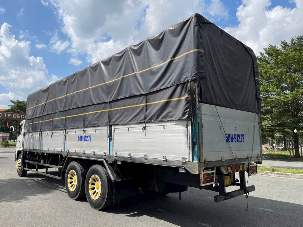 Cho thuê xe tải 15 tấn Bình Dương đi Hải Dương, nhận vận chuyển hàng ghép và nguyên chuyến, giao máy móc, pallet, sắt thép tận kho, nhà máy và công trình. cho-thue-xe-tai-15-tan-binh-duong-di-hai-duong