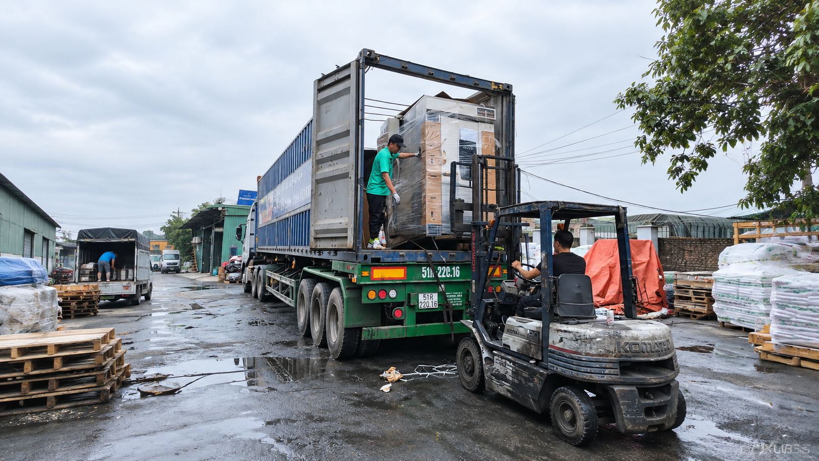 Chủ động phương án vận chuyển, bố trí phương tiện và phối hợp thời gian giao nhận giúp doanh nghiệp quản lý hàng hóa thuận tiện, đáp ứng tiến độ và hạn chế phát sinh trong quá trình vận chuyển. toi-uu-ke-hoach-van-chuyen-va-giao-nhan-hang-hoa-theo-tien-do-thuc-te